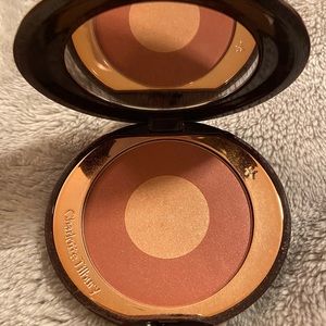 Charlotte Tilbury Walk of No Shame Cheek To Chic Blush